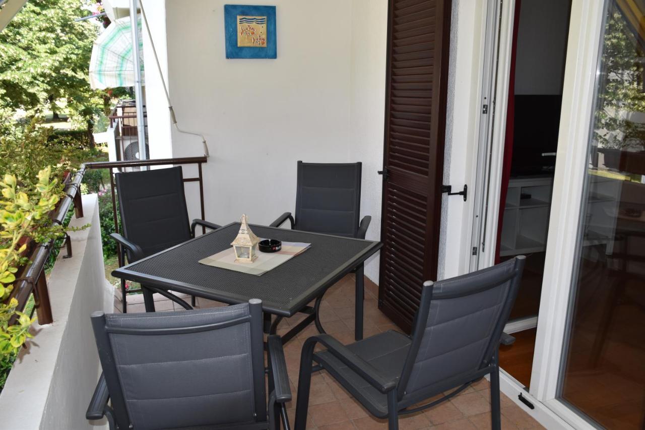 Apartman Tina Apartamento Poreč Exterior foto